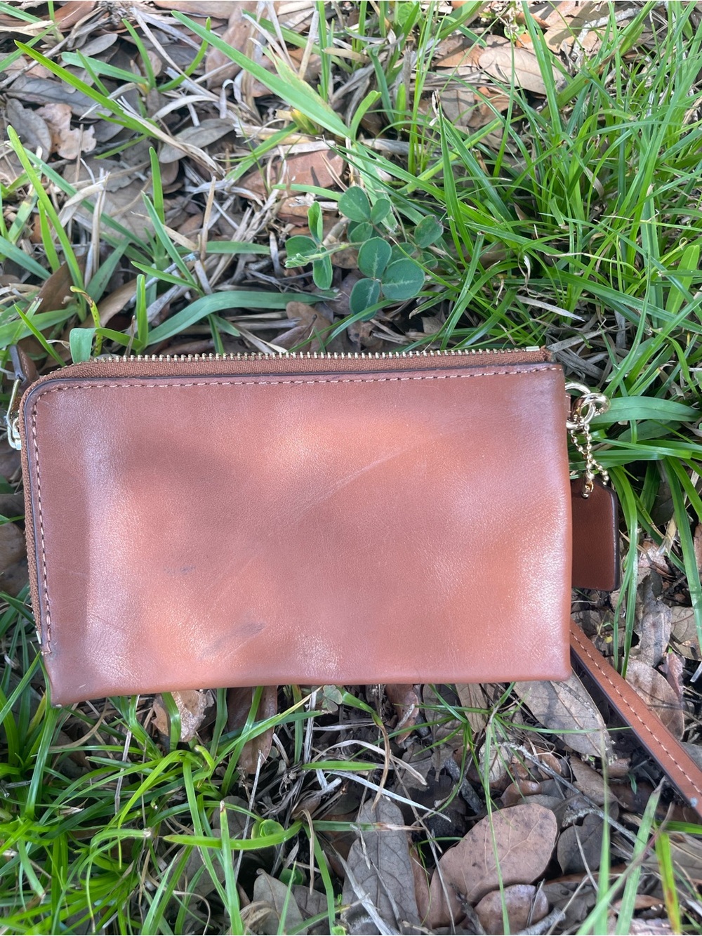Coach Leather wristlet in Chestnut Brown with Gold Logo - Picture 2 of 5
